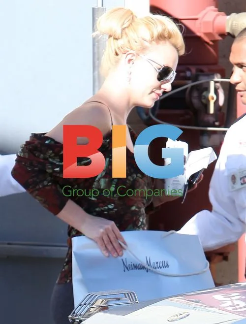 Britney Spears Shopping at Neiman Marcus