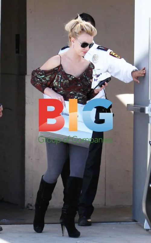 Britney Spears Shopping at Neiman Marcus