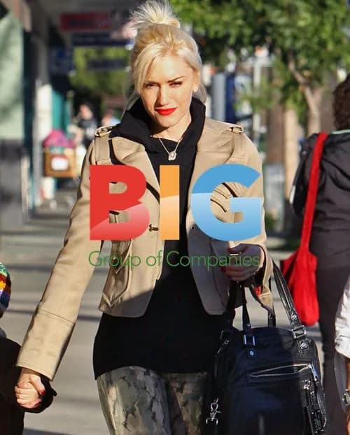 Gwen Stefani and son shopping at CVS
