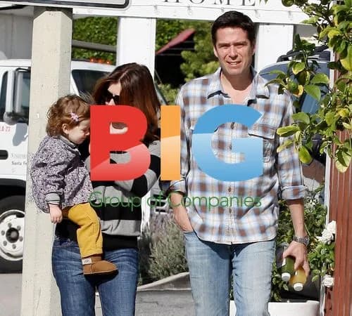 Alyson Hannigan with Daughter in LA
