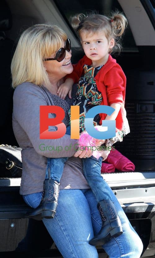 Jessica Alba's Daughter at the Zoo