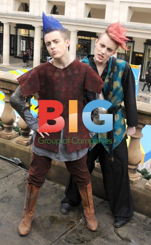 Jedward at Nintendo's Dragon Quest IX Launch