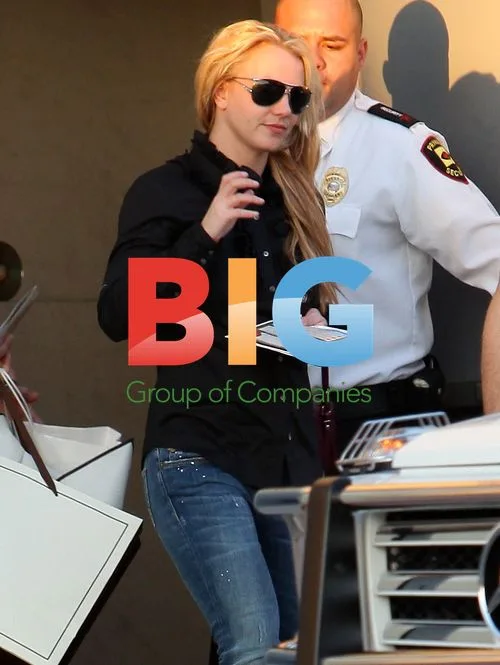 Britney Spears Early Christmas Shopping