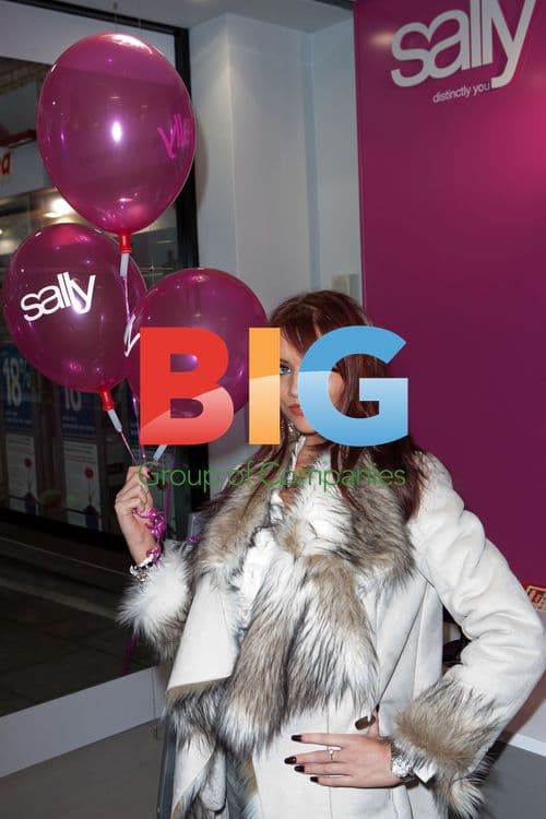 Amy Childs opens new hair salon