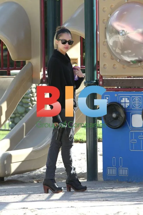 Jessica Alba and daughter Honor at park