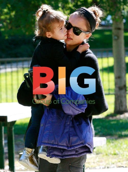 Jessica Alba and Honor Marie at Beverly Hills Park