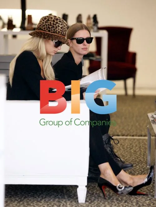 Hilton Sisters Shopping in Beverly Hills