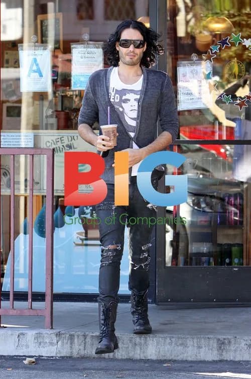 Russel Brand grabs coffee in West Hollywood