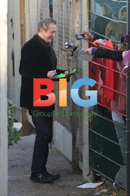 Louis Walsh Signs Autographs