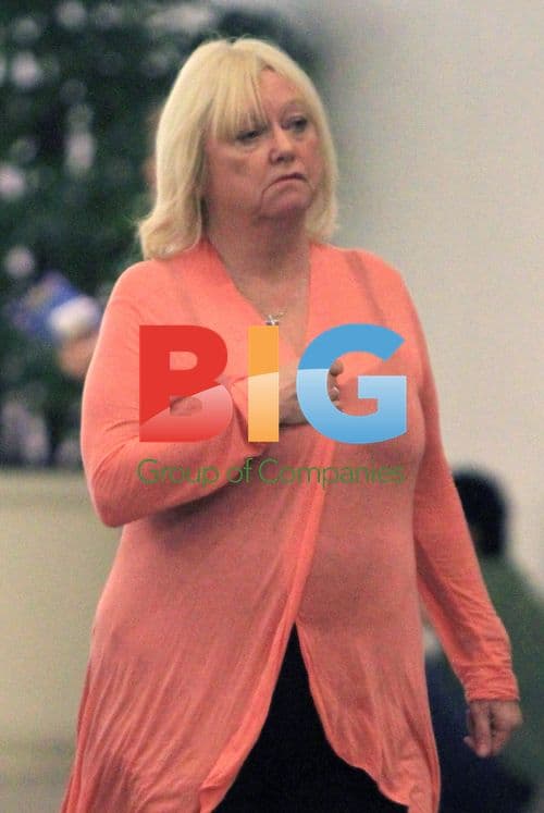 Richard and Judy Arrive at Airport