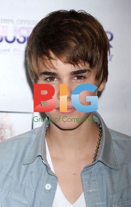 Justin Bieber Signs Book in NYC