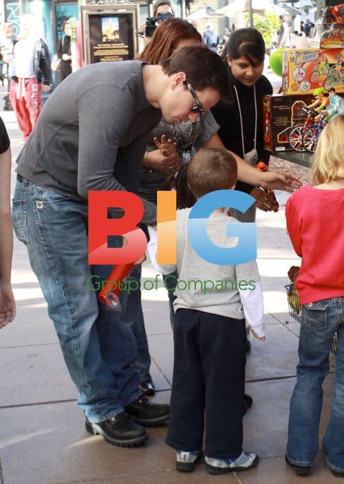 Mark Wahlberg and kids at The Grove