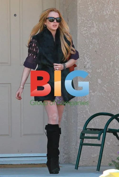 Lindsay Lohan Leaving Sober House