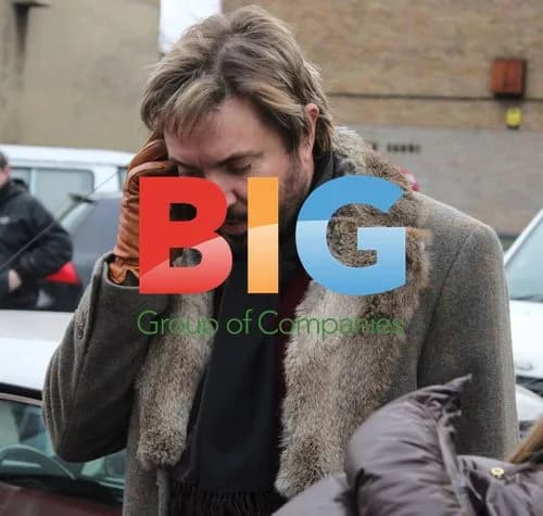 Simon Le Bon Gets Stuck in Mini Cooper