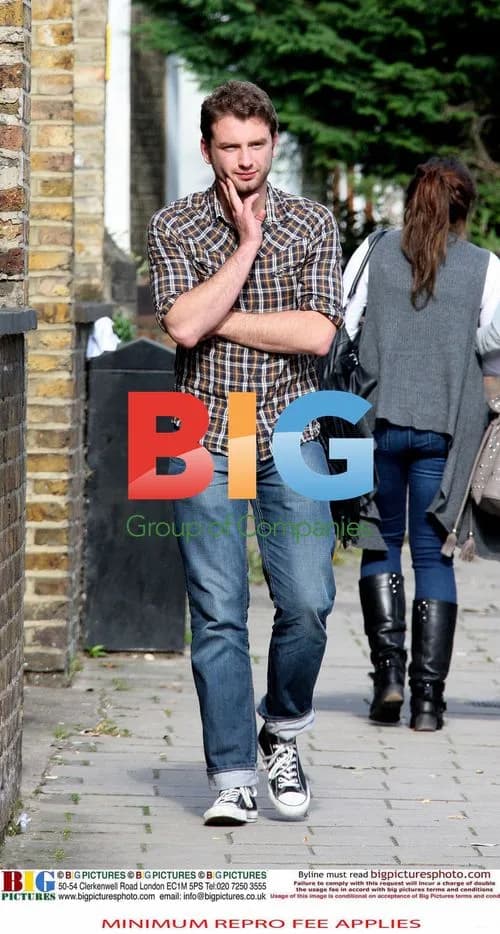 Charlotte Church picks up kids in London
