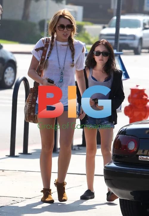 Miley Cyrus Lunch Outing