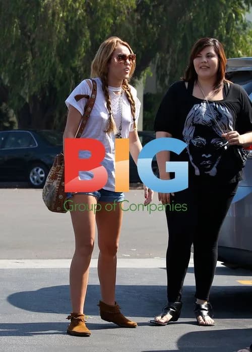 Miley Cyrus Lunch in Toluca Lake