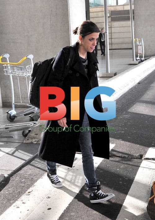 DJ Samantha Ronson in Paris