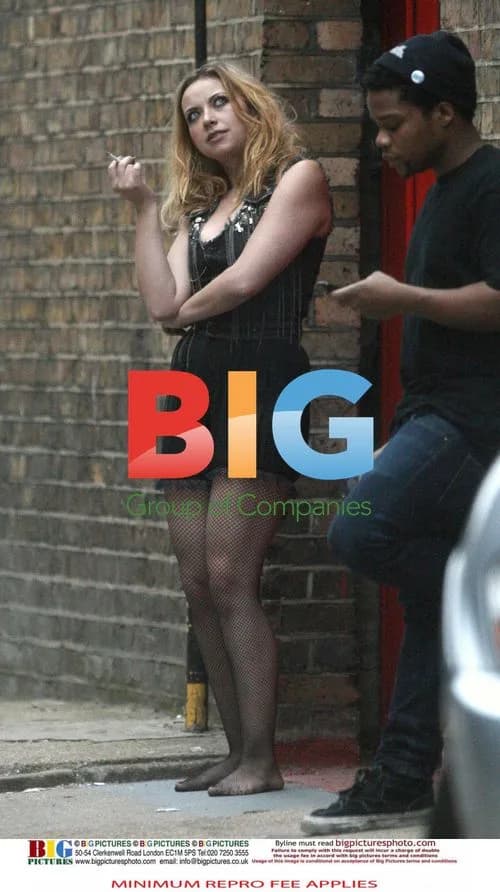 Charlotte Church takes break from photo shoot
