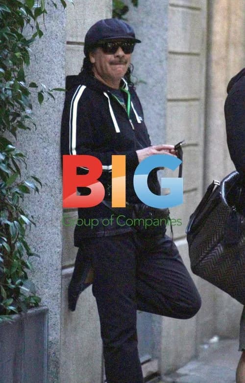 Carlos Santana Shopping in Italy