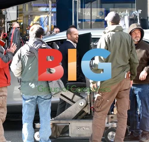 Jason Statham on 'Safe' set