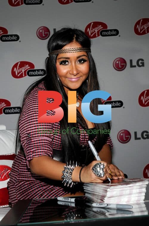 Snooki at Virgin Mobile Event