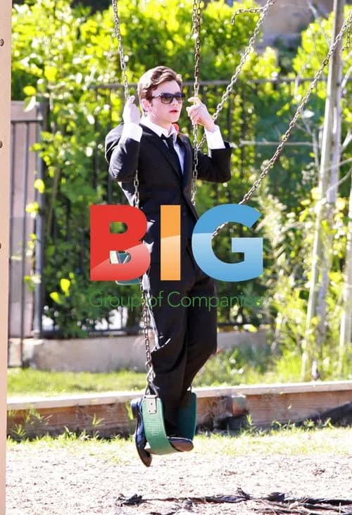 Chris Colfer takes break from 'Glee' filming