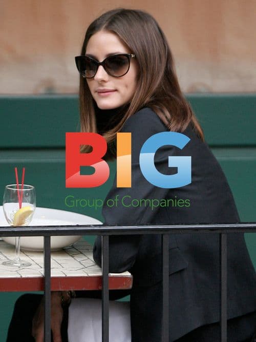 Olivia Palermo Hails Cab After Lunch