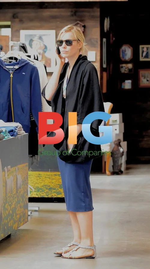 Natasha Bedingfield Shopping In LA