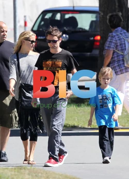 Kate Hudson and Matthew Bellamy bike ride with son Ryder