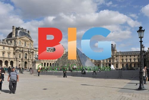 Kim Kardashian and Kris Jenner Shopping in Paris
