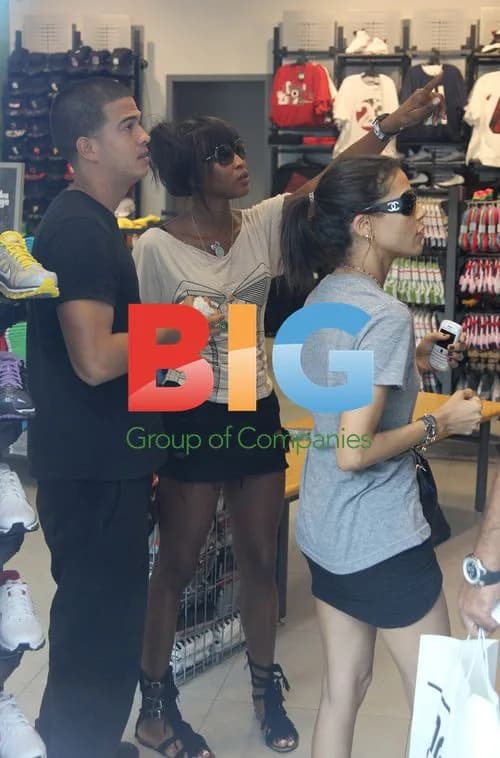 Naomi Campbell Shopping in Miami