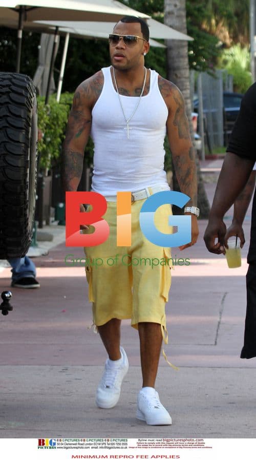Rapper Flo Rida films video with models in Miami