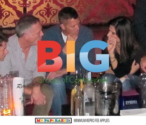 Sandra Bullock Drinks with Friends at Abbey