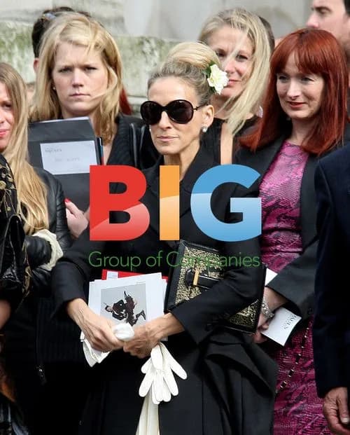 Sarah Jessica Parker Leaving McQueen Memorial