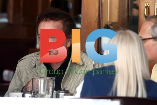 Jackie Mason Eats Lunch with Friends in NYC