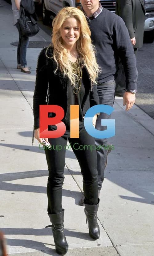 Shakira Arrives for The Late Show