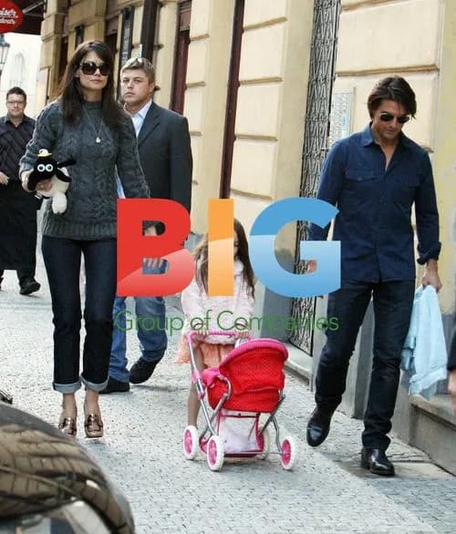 Tom Cruise, Katie Holmes and Suri in Prague