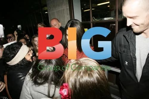 Selena Gomez Greets Fans in London