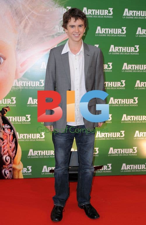 Freddie Highmore at "Arthur" Premiere