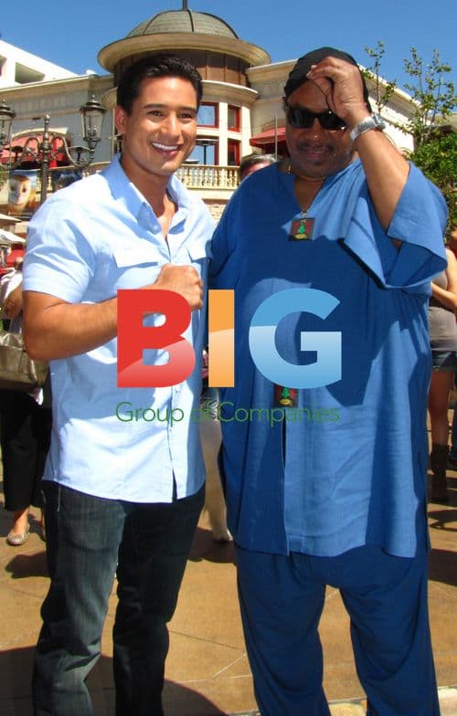 Stevie Wonder Greets Fans at The Grove