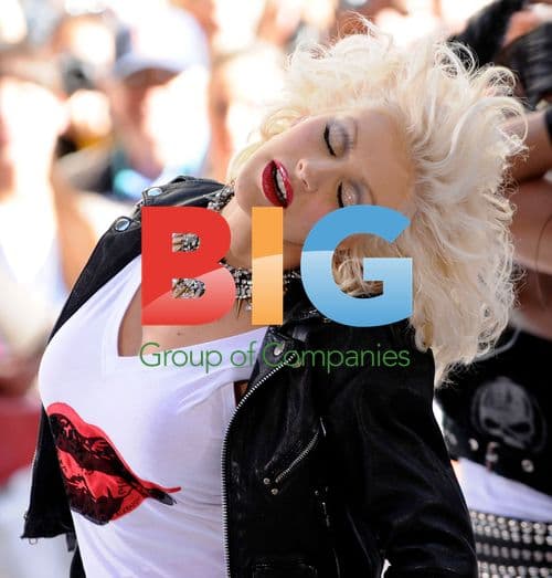 Christina Aguilera Performs on Today Show