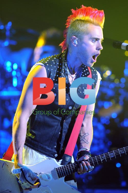 Jared Leto of 30 Seconds to Mars Performs