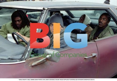 Eminem, Mekhi Phifer, Evan Jones & Deangelo Wilson on 8 Mile Set