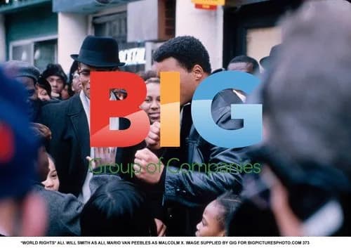 Will Smith as Ali with Mario Van Peebles as Malcolm X