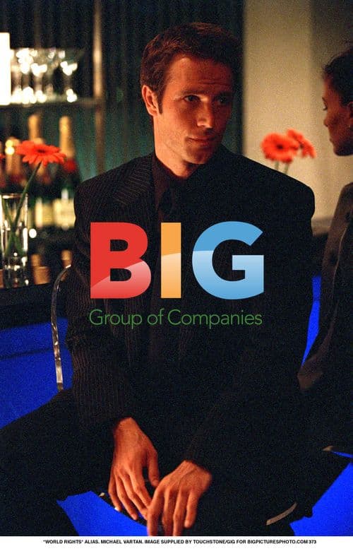 Michael Vartan in black outfit