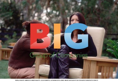 Julia Roberts and Catherine Zeta-Jones