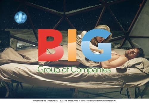 Angela Lindvall & Billy Zane in Bed