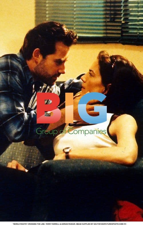 Terry Farrell & Adrian Pasdar on Set