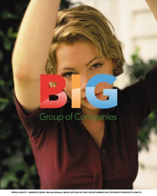 Michelle Williams on Dawson's Creek Set